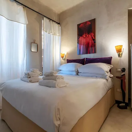 Appartamento Torre Argentina - Charme Holidays *